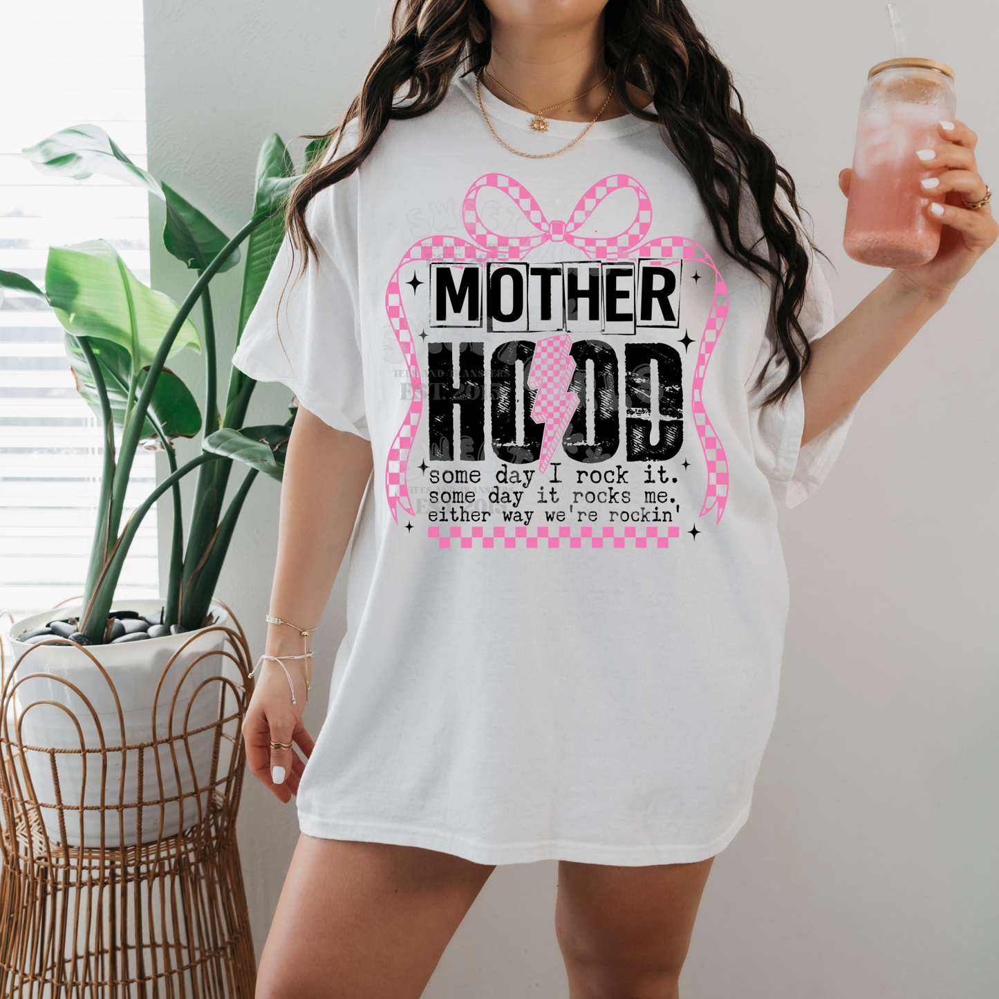 Rockin’ Motherhood DTF Transfer – Edgy Checkered Bow Mom Quote Iron-On – Grunge Style Heat Transfer for T-Shirts & Sweatshirts – Washable & Press Ready
