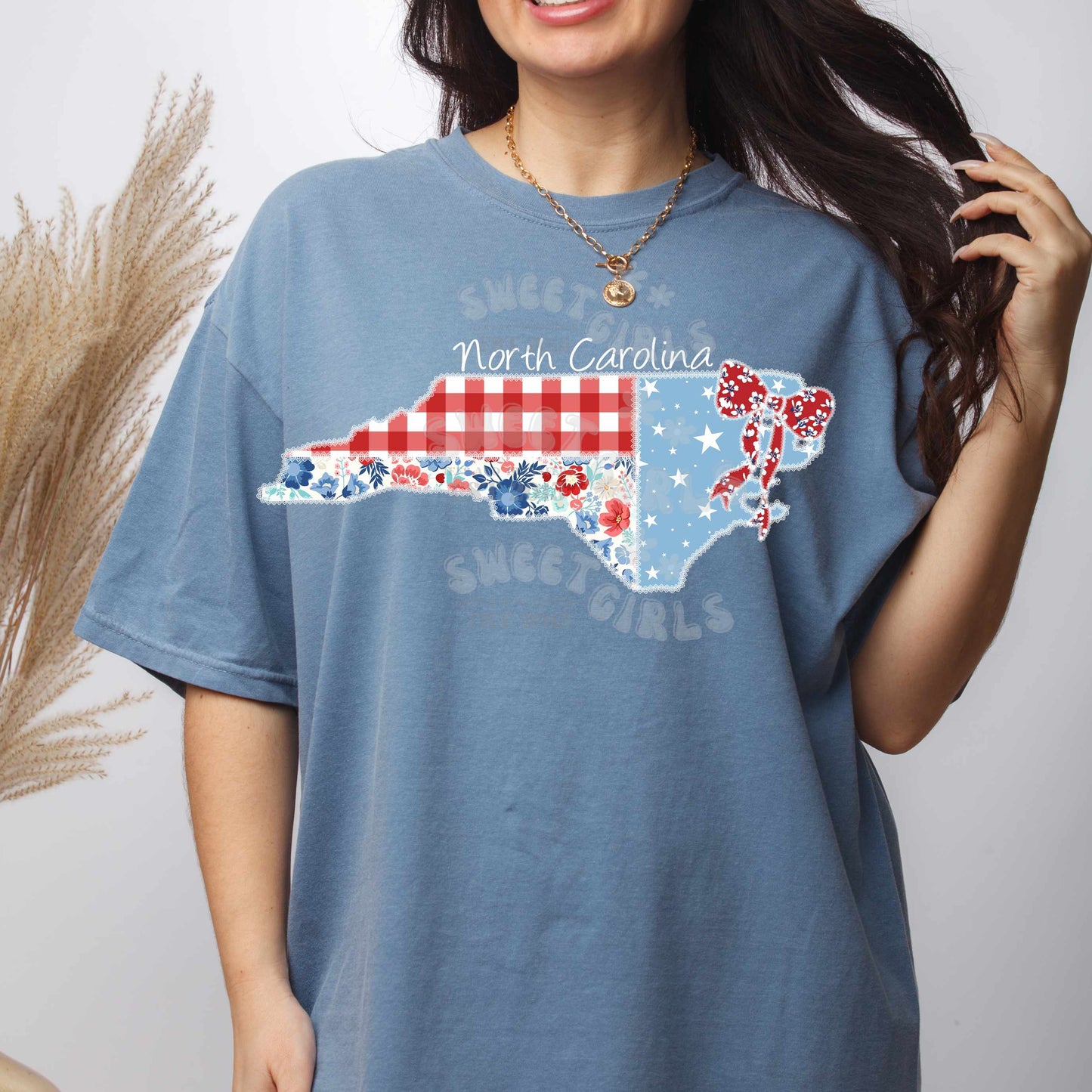 North Carolina State Floral Patchwork Heat Transfer – Ready to Press Patriotic Bow Design – USA Floral Gingham & Stars Iron-On Transfer for Shirts, Bags, and More – Trendy Heat Transfer